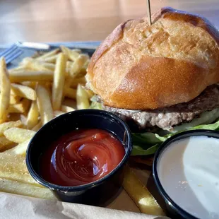 Tipsy burger with fries