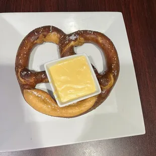 Pretzel  &amp; cheese
