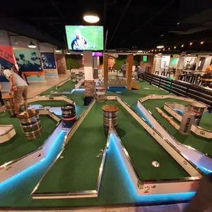Awesome SAC themed mini golf!!