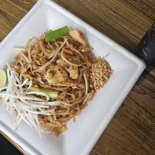 ramen and noodles, food