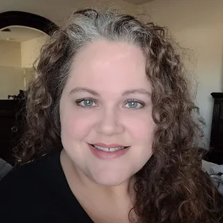 Nicole R.