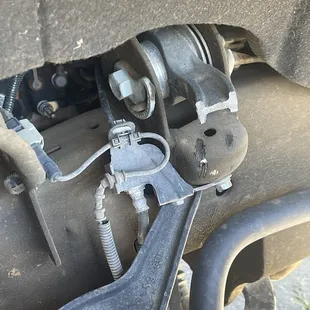 Snapped control arm