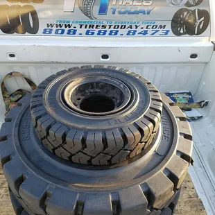 Solid Forklift Tires! Hyster Forklift