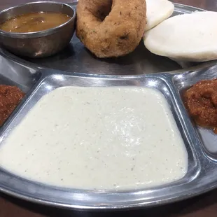 Idli vada