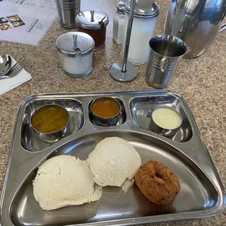 Idly(2)vada(1)*