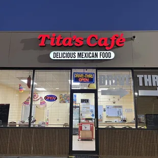 Tita&apos;s Café