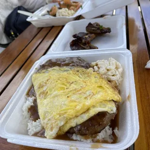 Loco moco w/ scrambled egg