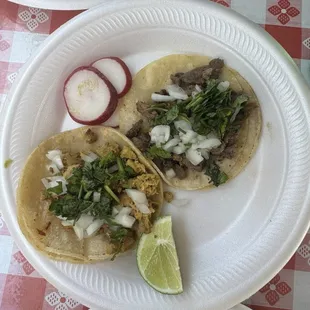 Asada and pollo taco