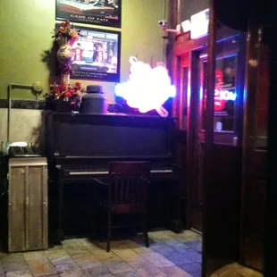 Entrance of the non smoking side