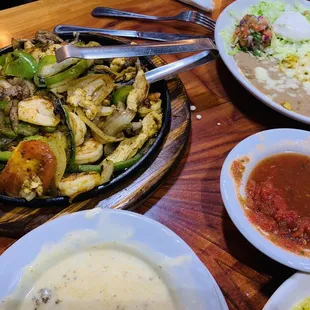 Fajitas Texanas &amp; Chori Queso Dip