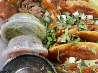 Los Taquitos Food Truck