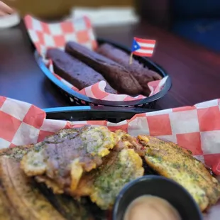 a basket of fried food