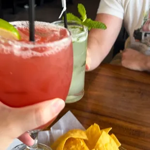 Strawberry Margarita, Mojito, Small Chips