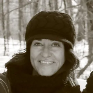 Cari F.