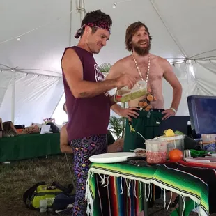 mid-day taco slangin'