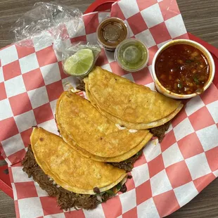 Birria Quesatacos