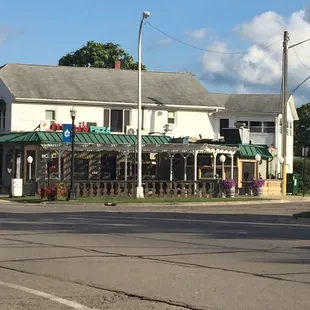 a view of the outside of a restaurant