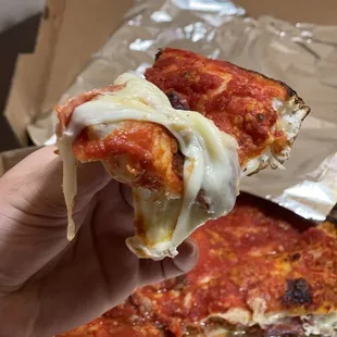 Chicago deep dish did me good amazing pizza joint great family owned hospitality the sauce is just amazing