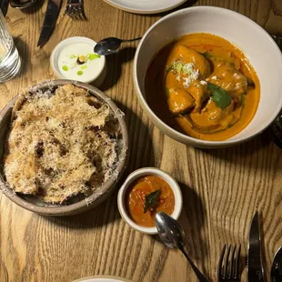 Butter chicken, laccha parantha with smoked yogurt dip and tomato dip