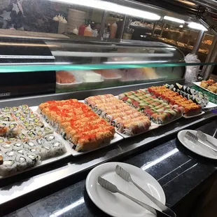 Nice sushi bar. Awesome!!!!