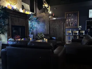 Roscoe's Bar and Grill