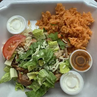 Carnitas sopes