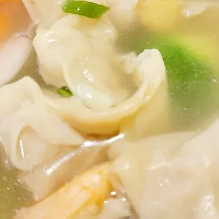 HOUSE WON TON SOUP