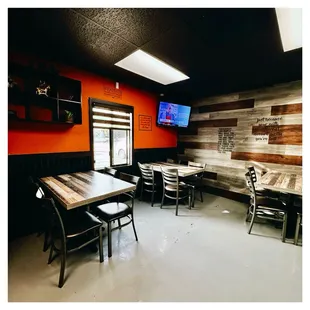 sushi and sashimi, interior