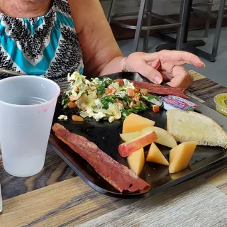 TJ's Lite Fit Breakfast