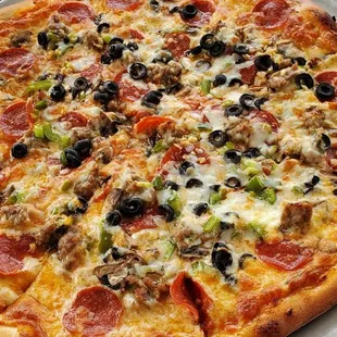 Large Works Pizza Pie