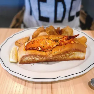 Lobster roll