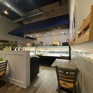sushi and sashimi, interior