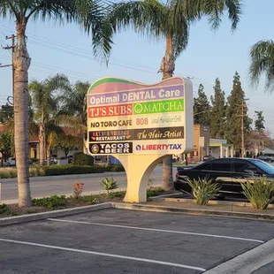 Plaza across from Stater Bros
