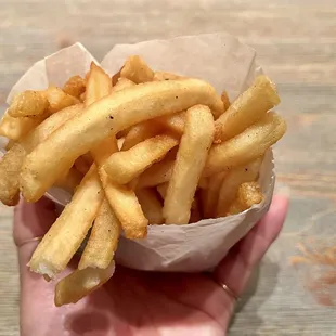 Fries | I tend to like thicker fries, so this was a good match for me. Golden crispy with a soft interior.