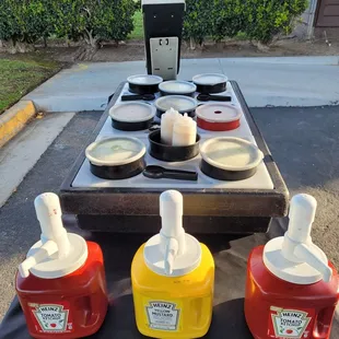 ketchup and mustard ketchup