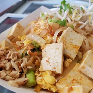 SOFT TOFU pad thai