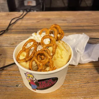 Salted Caremel Pretzel