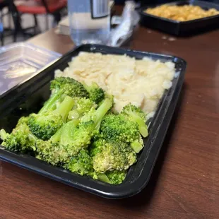 Broccoli and Garlic Mashed Potatoes - Individual size