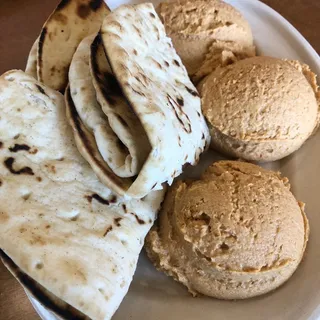 CATERING SPICY HUMMUS & PITA