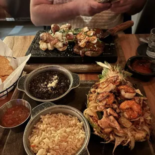 Pina plate, rice and black beans.