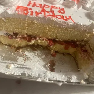 DRY CAKE VERY DISAPPOINTED  NO 3 leches no where !  Never again will I buy a cake their  Go to Albertsons they have bomb 3 leches cakes !