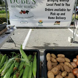 Nov 2020: Dube's Mobile Market -- ALL PRODUCE IS ORGANIC &amp; LOCAL but the carrots