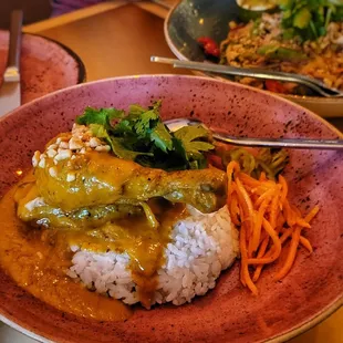 @eatingsfrom - red curry chicken
