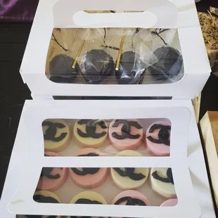 chocolate covered oreos with decor of choice