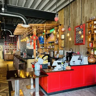 Take Order Pickup &amp; Bar Area