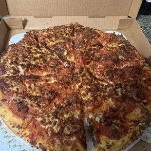 Bacon and pepperoni 18&quot; pizza