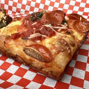 Pepperoni Detroit