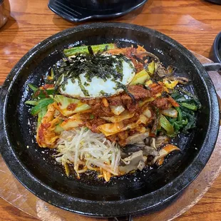 Spicy pork bibimbap