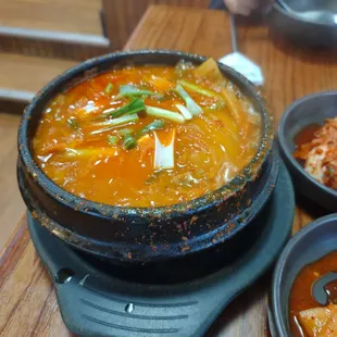 Kimchi stew