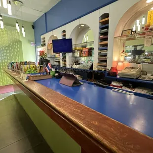 sushi and sashimi, interior